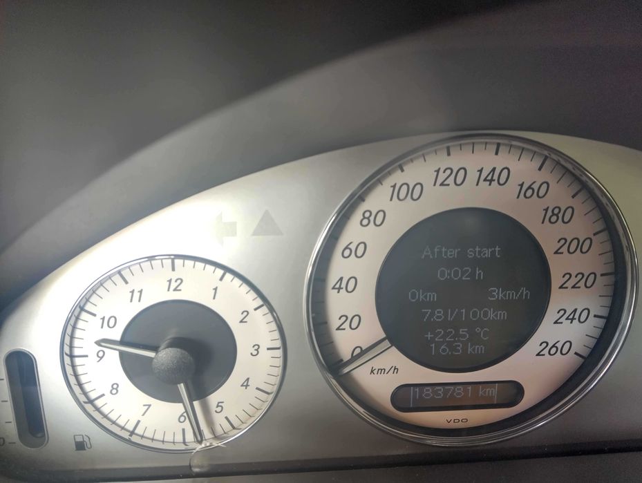 Mercedes-Benz E 220