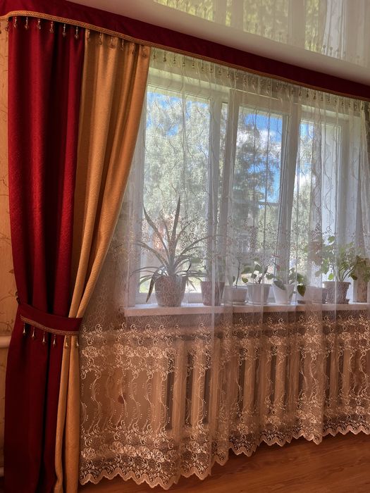 Продам ночные шторы с тюлями и гардинами