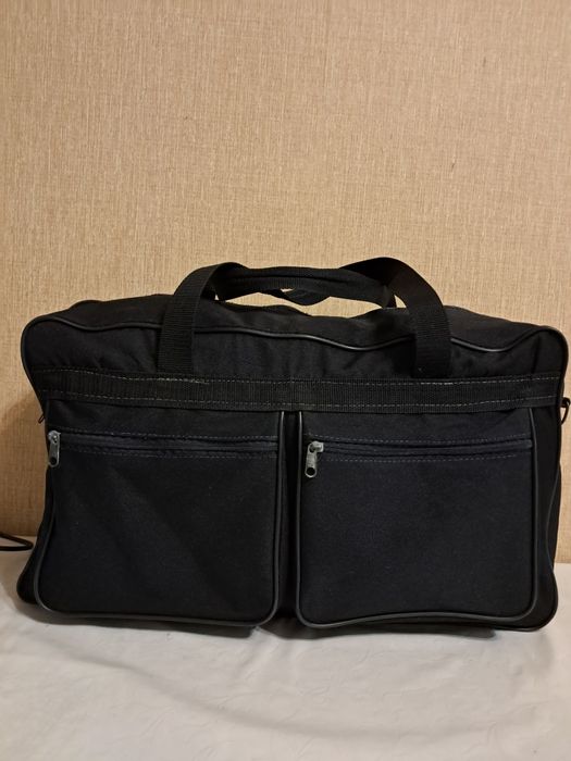 Продам чемодан дорожный