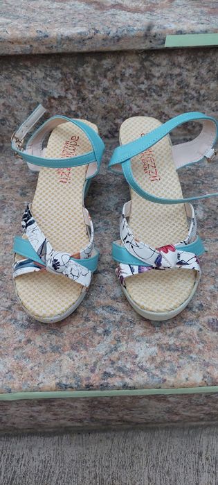 Сандали номер  35
