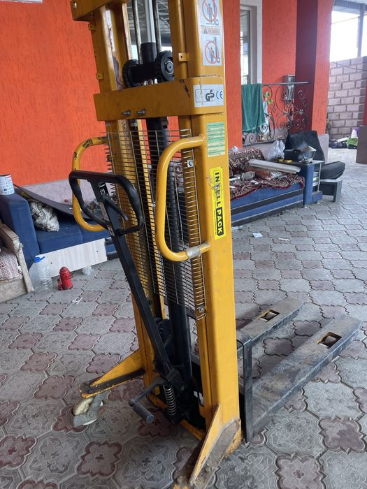 Штаблер ручной