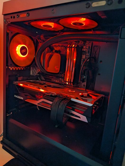 Gaming PC, Ryzen 7 5800X3D, AMD Radeon RX 6900 XT, 32GB RAM