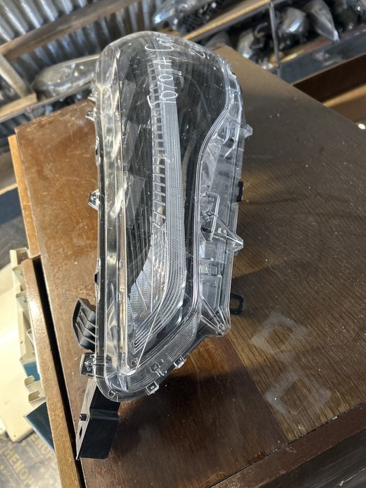 Ляв фар за Toyota corola cross full led