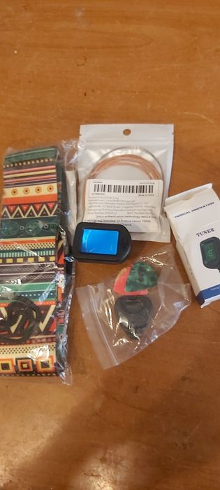 Vând pachet chitara electroacustica  Music Fidelity