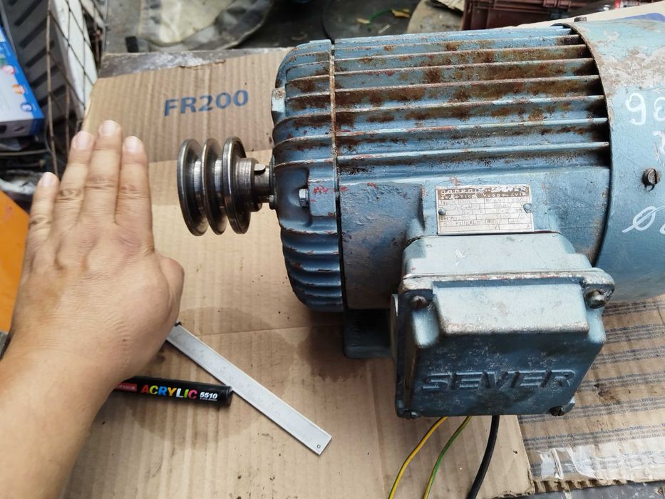 Motor electric 380 cu puterea de 2,2 kw