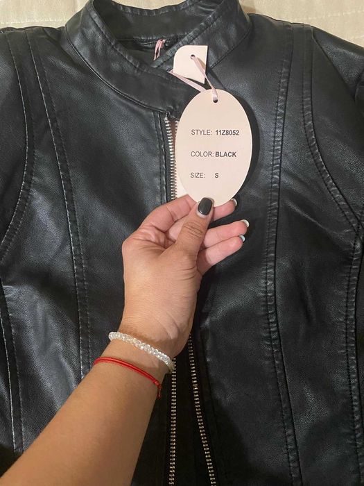 НОВО Черно кожено яке