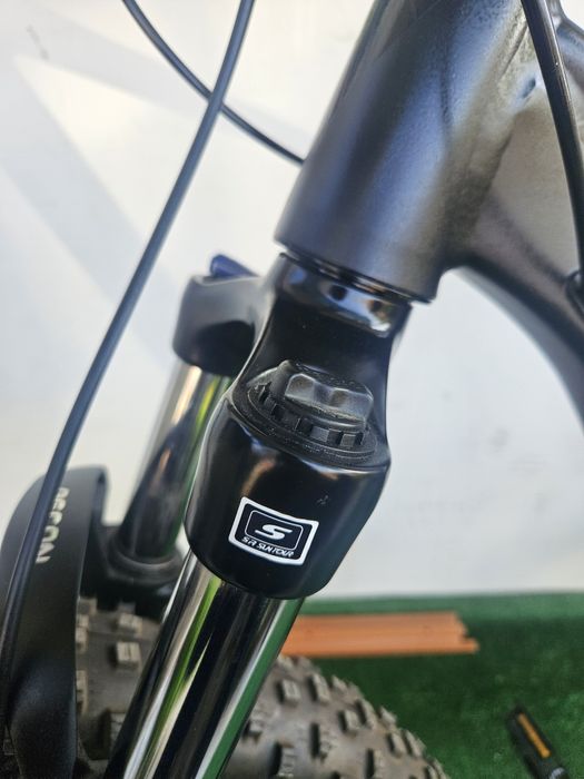 27.5  цола Крос Капитан 12 х 1 , гуми 27.5 х 30