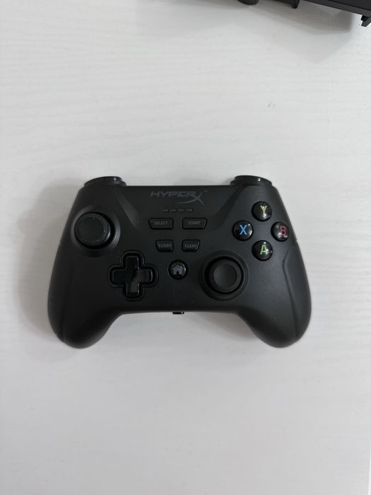 Геймпад HyperX Clutch Wireless