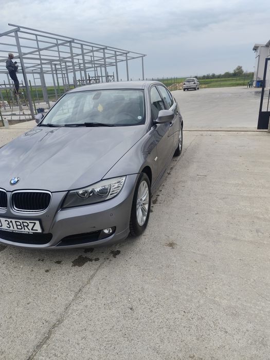 Vând BMW  320 d an 2011