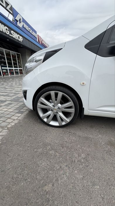 Kaptiva diska balon 215 35 r18 4/100