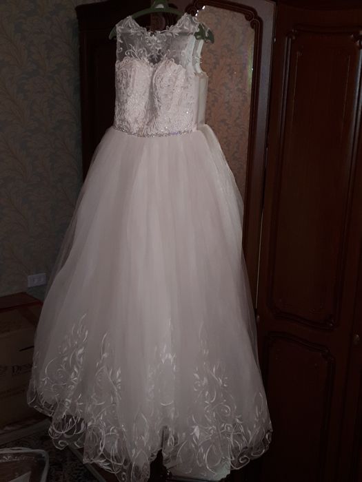 Свадебное  платье