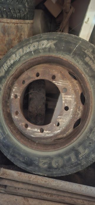 Грузовая шина с диском