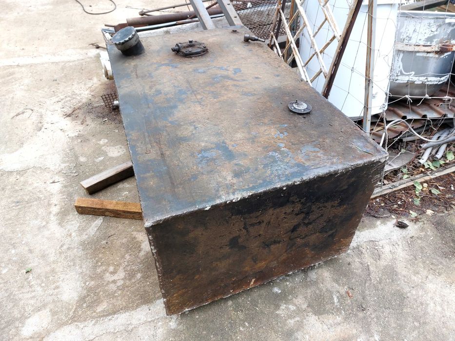 Продам топливный бак. (самодельный)