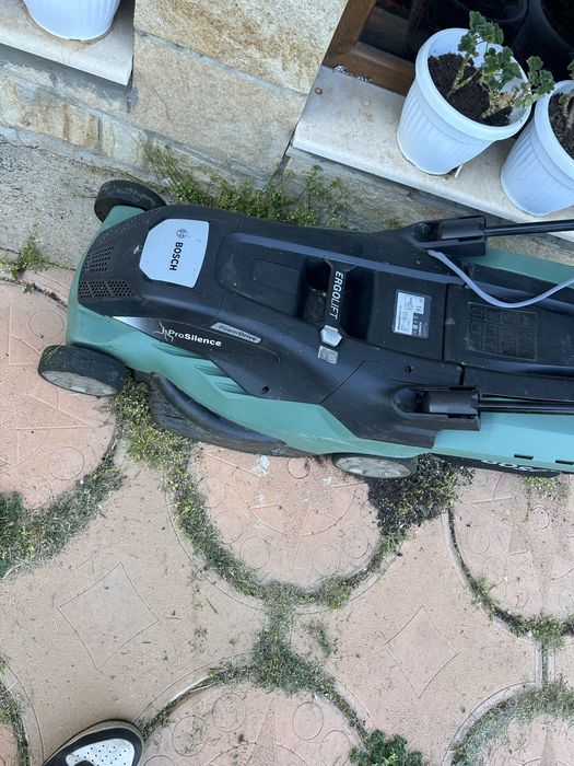 Два броя косачки бош използвани предпочитам лично предаване