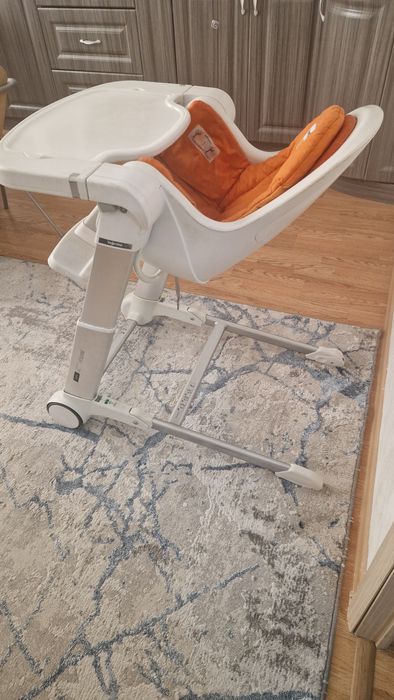 Стул для кормления