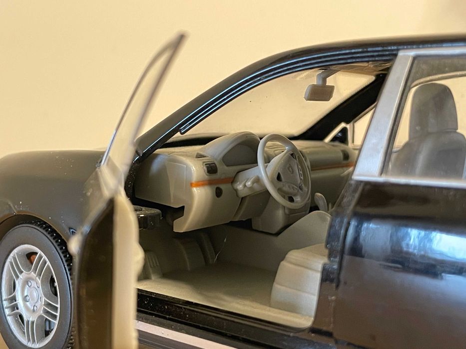 Количка Porsche Cayenne 1:24