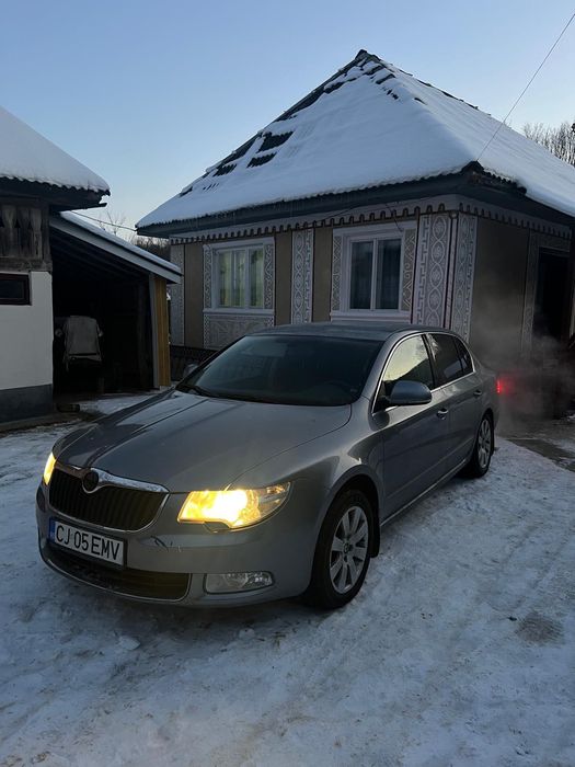 SKODA Superb 2011 — imagine 4