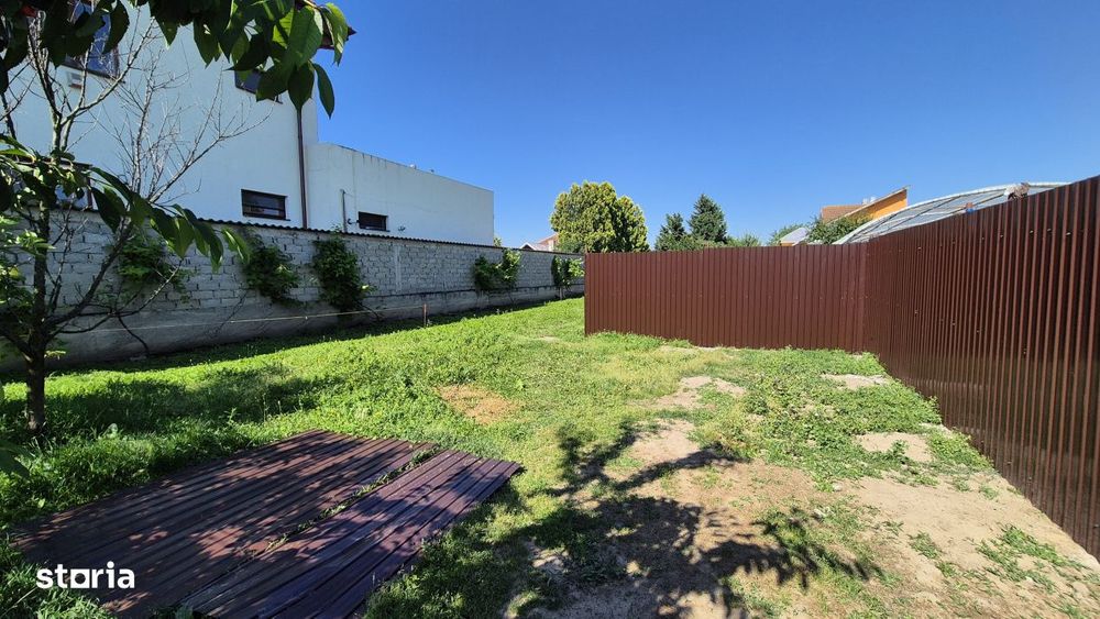 Vanzare teren intravilan imprejmuit – 1.221 mp – acces facil - str