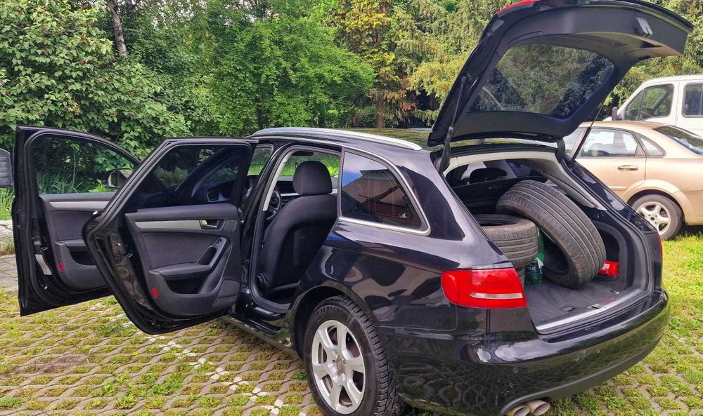 Vând Audi A4 B8 – 2.0 TDI, 143 CP, 2009 – 6000 €