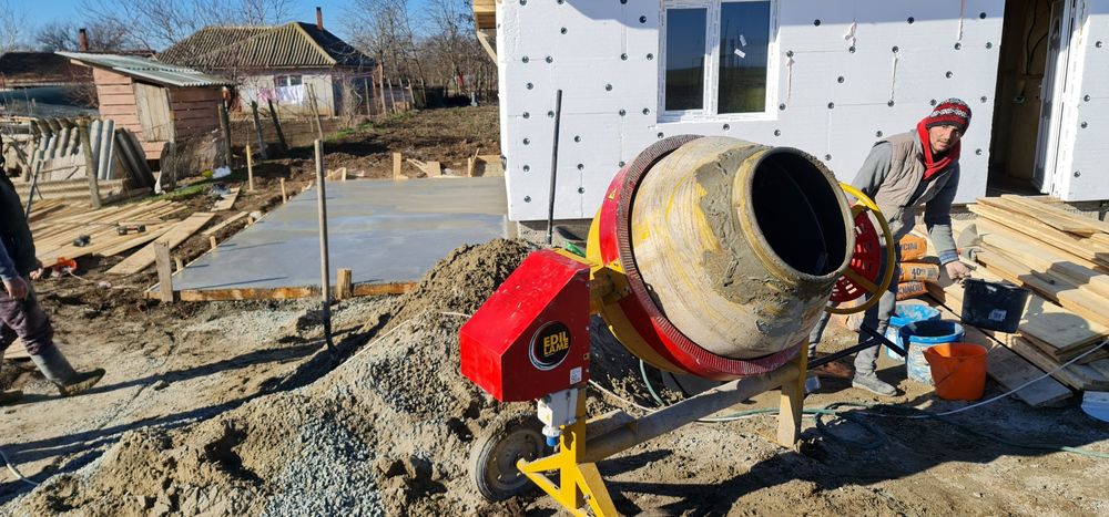 Închiriem, Mașină de tăiat beton,betoniera,mai și placa compactoare.