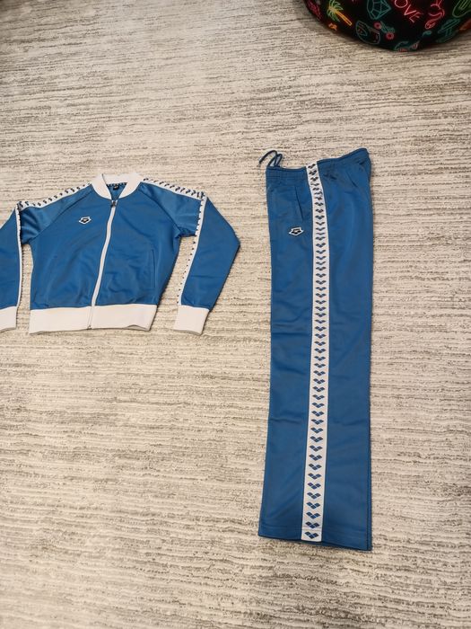 Спортивный костюм