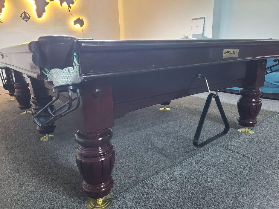 Графид билярдний стол