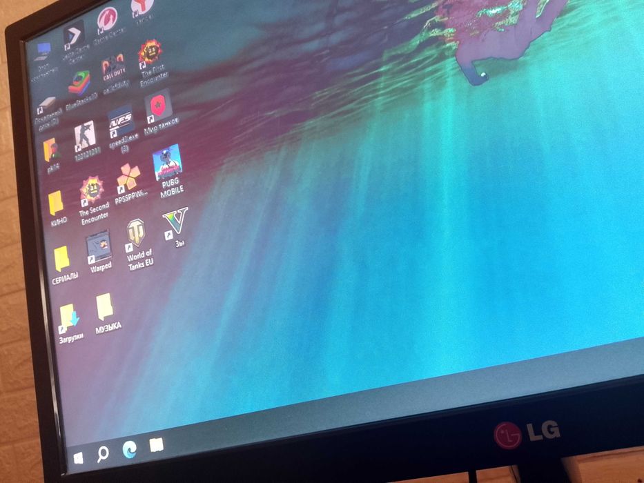 Uin uchun kampiuter. 8gb ram, GTA 5, PUBG mobile. Stul va Stol bilan