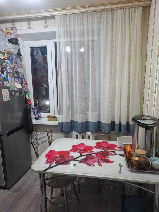 Продам 2комн 16мкр с ремонтном