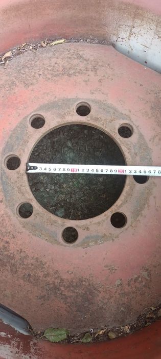 Продам 2 передних диска от комбайнов