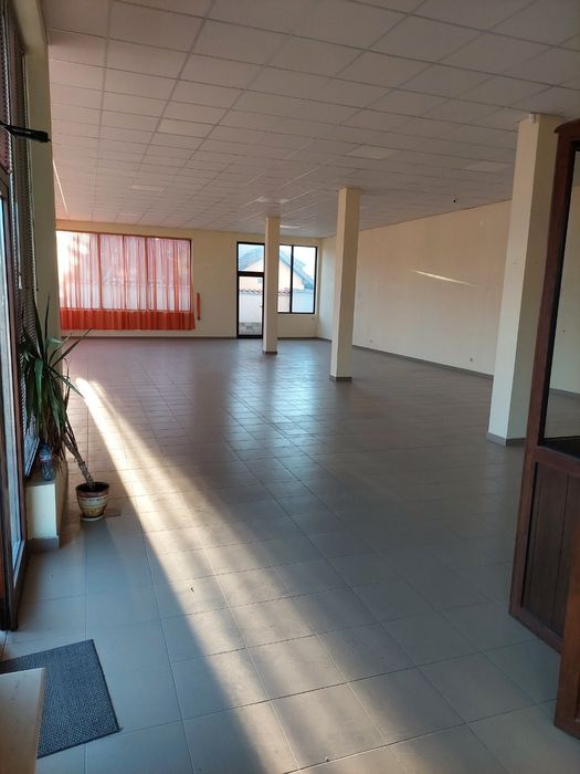 Дава се под наем