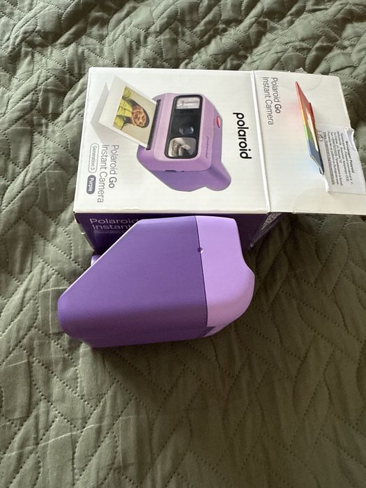 Чисто нов instant фотоапарат