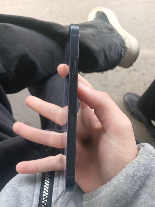 Apple iphone 12.