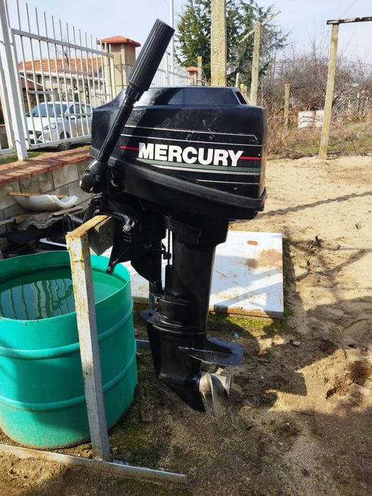 извънбордов двигател