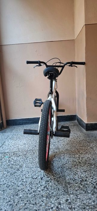 Колело BMX .....