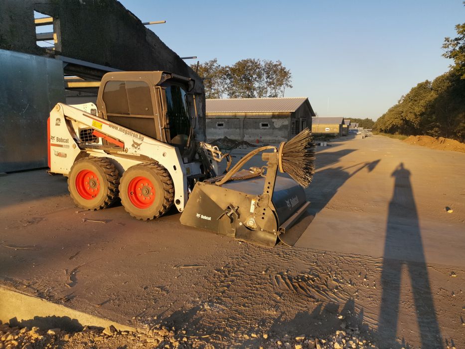 Услуги с багер,челен товарач и самосвал