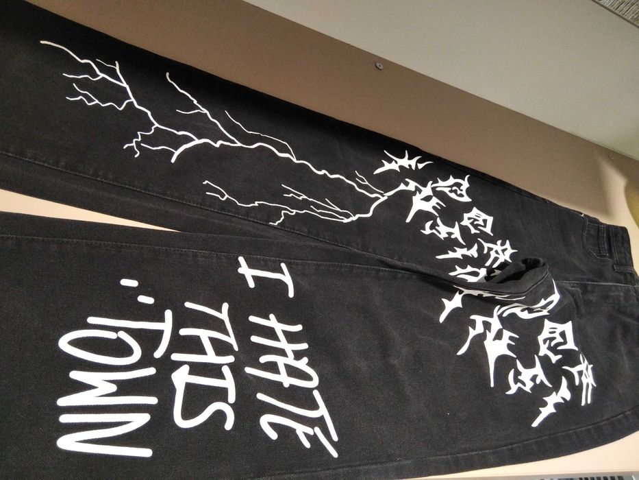 Черни дънки с надпис