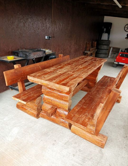 Mobilier rustic oentru gradina