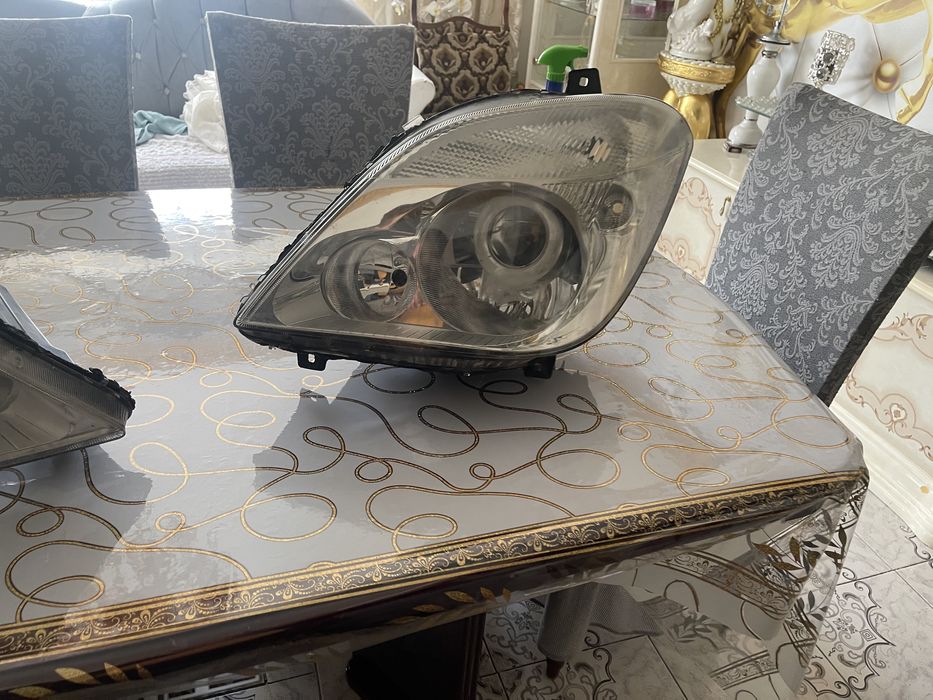 Vînd triple de vw t6 si faruri de sprinter