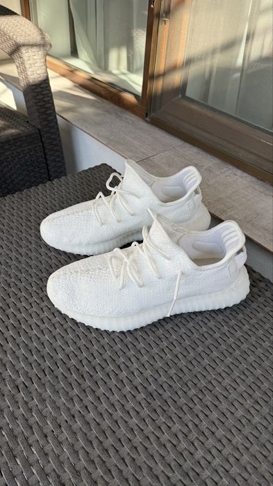 Yeezy 350 v2 white