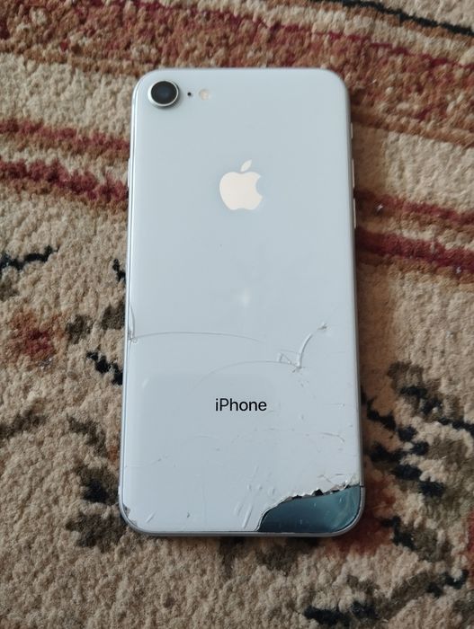 Iphone 8/64gb 35000