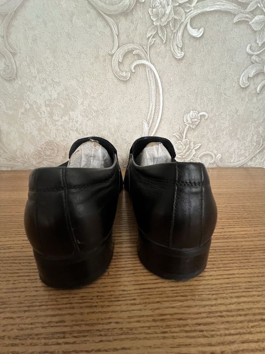 Туфли мужские кожанные.