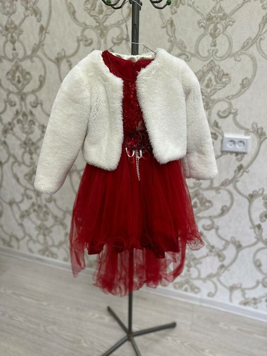 Детская одежда сотилади