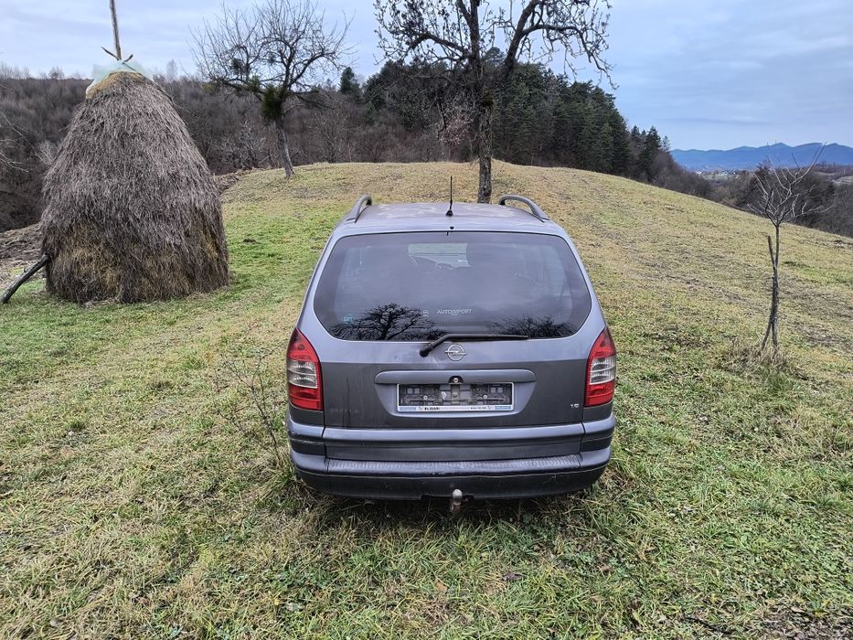 Vând, dezbrembrez Opel Zafira