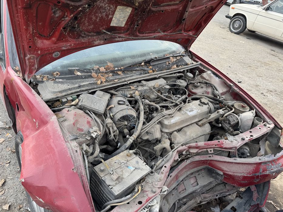 Honda accord avarinit xolatda sotiladi.