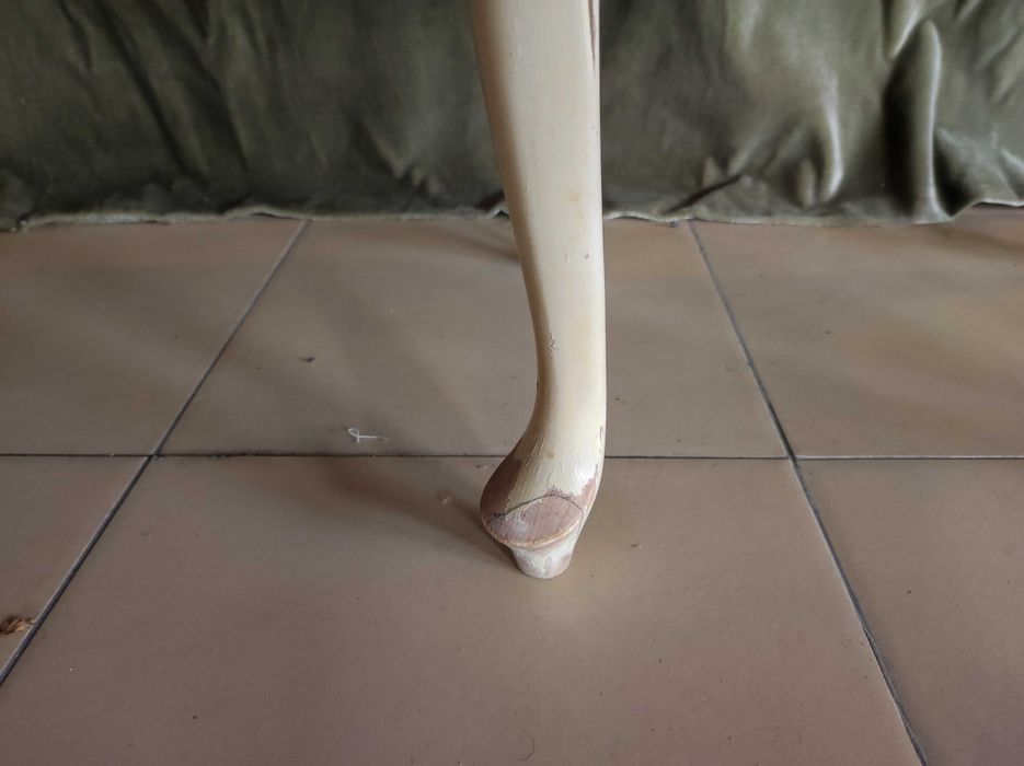 Taburet mic pentru salon sau living