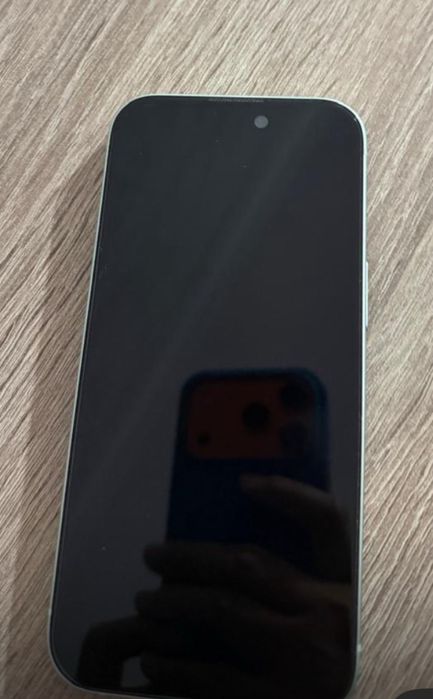 Продам айфон 15 / 128