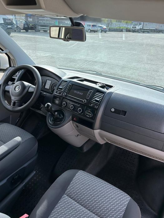 RAR EFECTUAT  5 MAI !!!       Vând vw transporter t5 2.0 tdi 140 cp cu 5 locuri