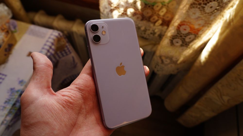 Iphone 11 64gb  100% акб
