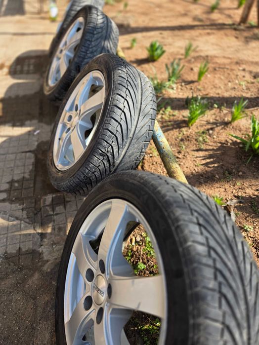 4 бр. алуминиеви джанти 15 цола с летни гуми 195/50 R15 – комплект