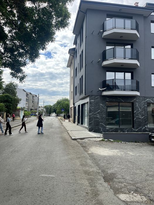 Дава се под наем Магазин в Айтос - 140 кв.м за 510 € - Снимка #3